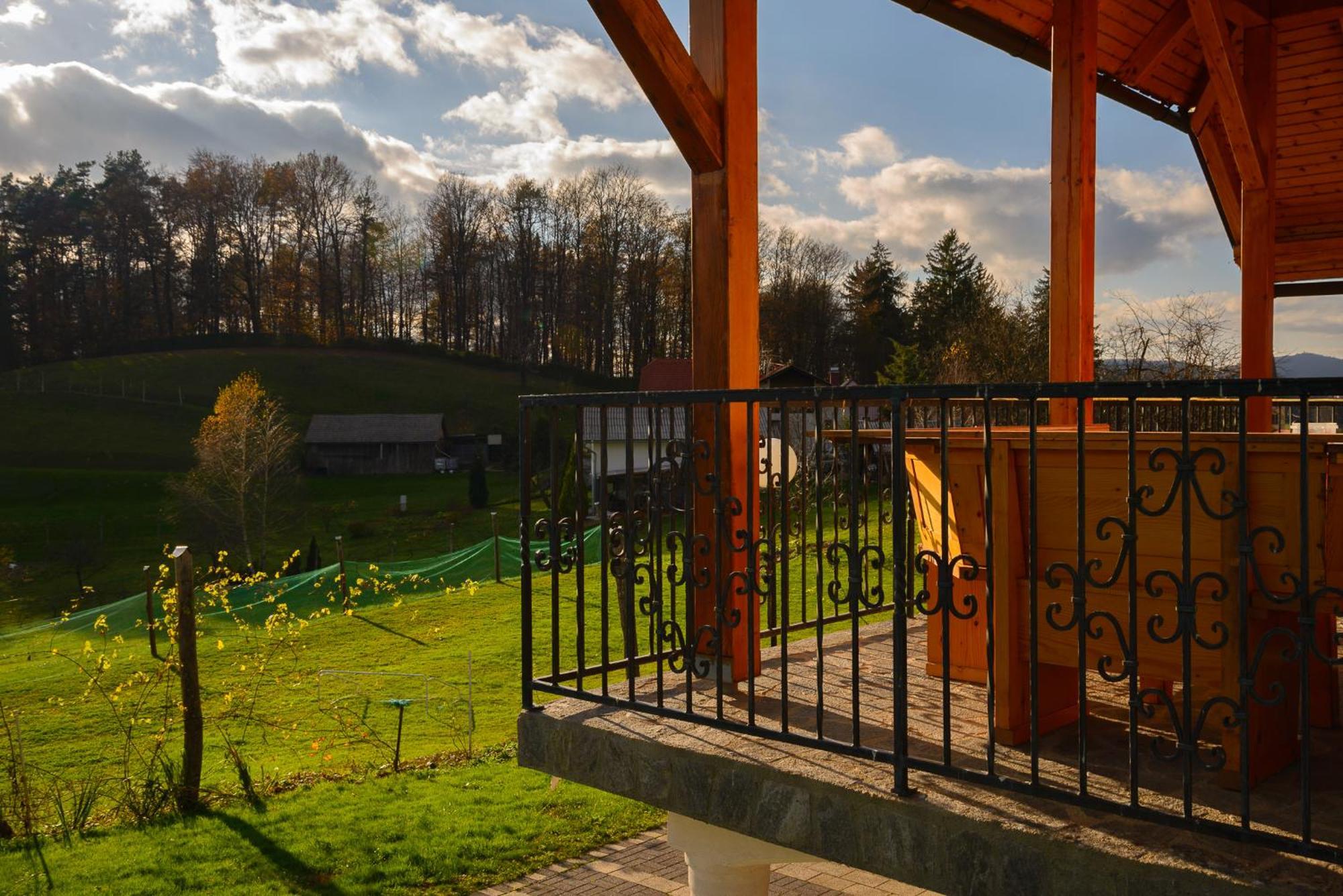 Holiday Home Dobrotin Vojnik Bagian luar foto